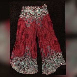 Size small bohemian style gaucho pants